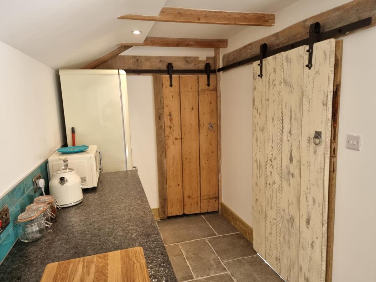 The Old Pottery 2 Person Dog Friendly Cottage Delabole Dış mekan fotoğraf